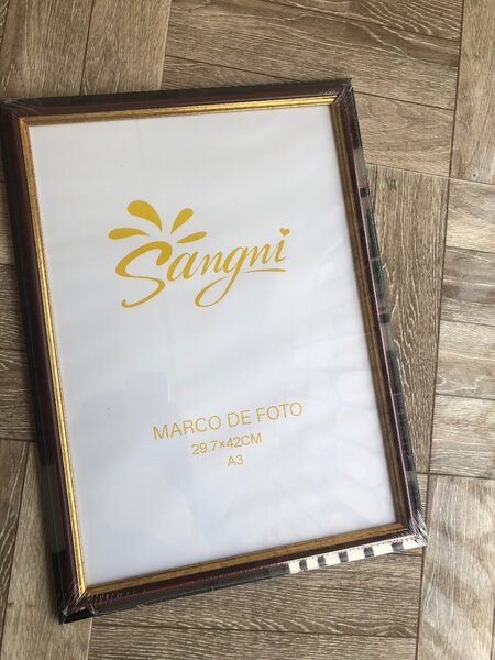 High quality A4 picture frame