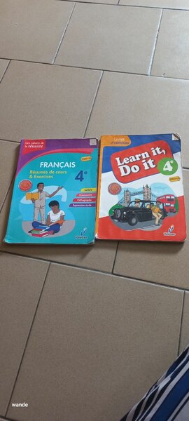 Manuels scolaires 4e Français et Anglais