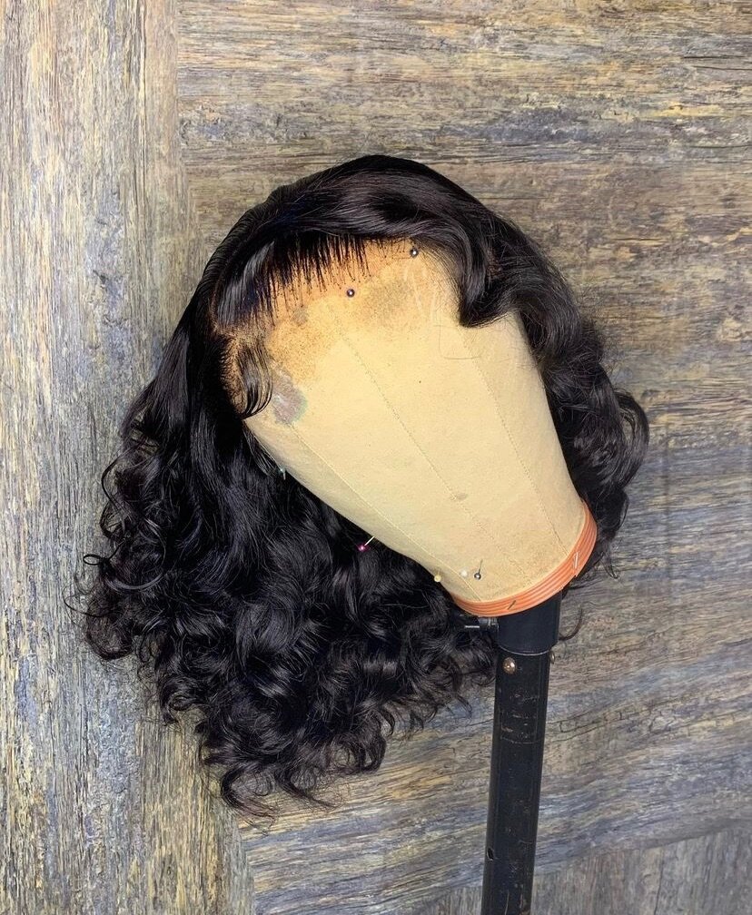 Glueless frontal wig