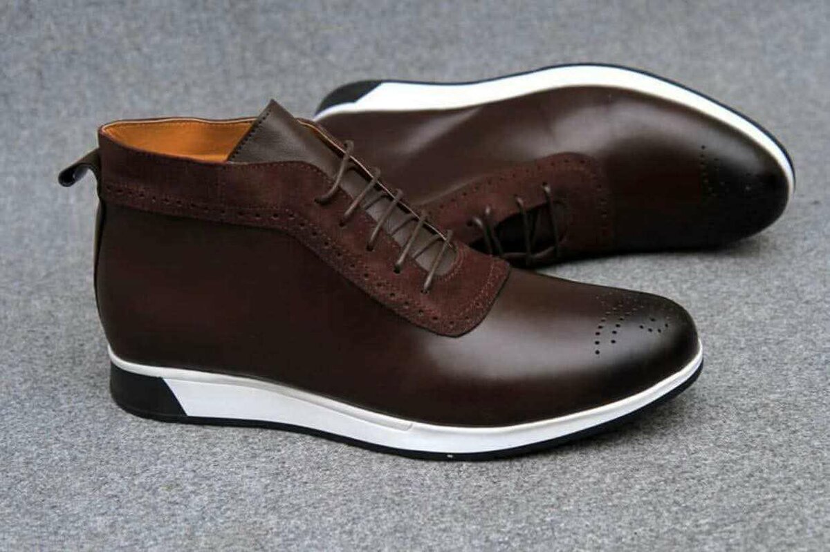 Chaussures montantes élégantes homme