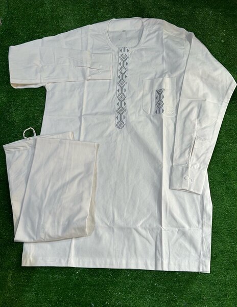 Tunique Homme Disponible