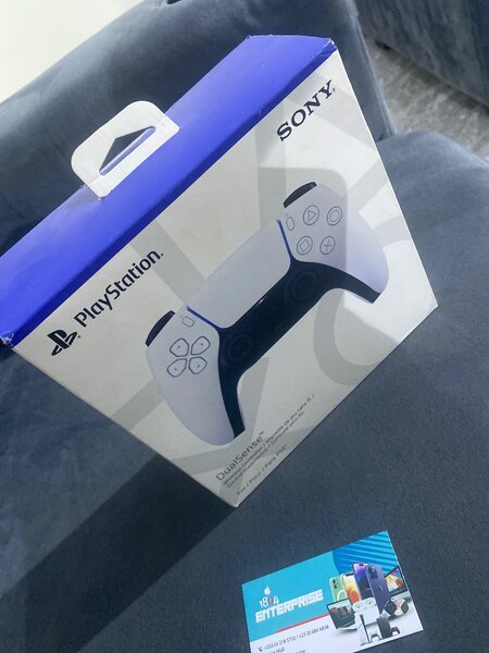 PLAY STATION 5 CONTROLLER