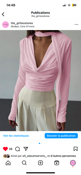 Blouse rose à col écharpe