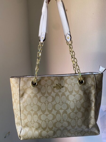 Coach never full bag