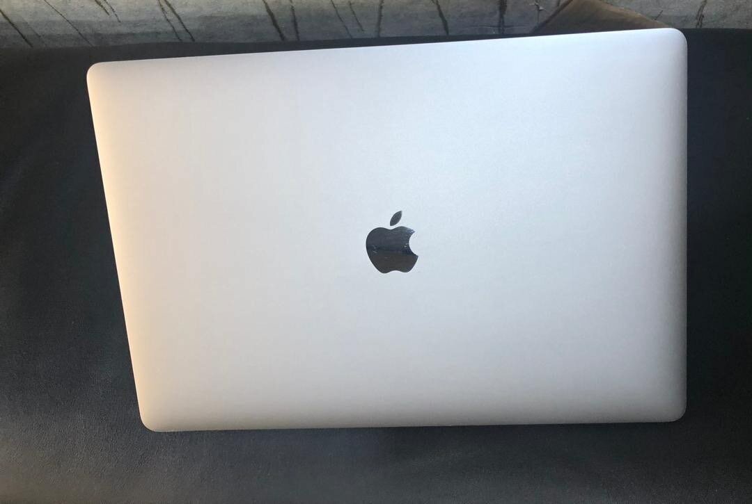 MacBook 2019