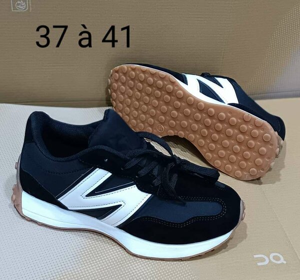 Baskets noires unisexes confortables