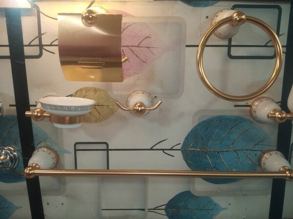 Bath Accessories Set