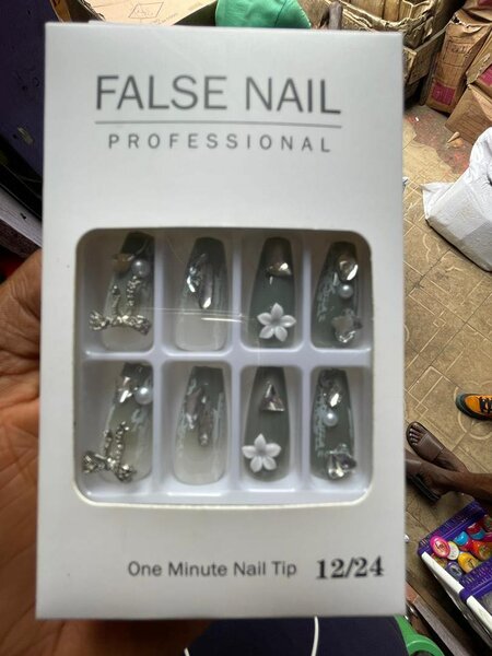 Ongles Postiches Professionnels