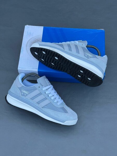 Baskets unisexe classiques