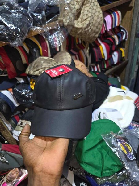 Casquette de sport en cuir