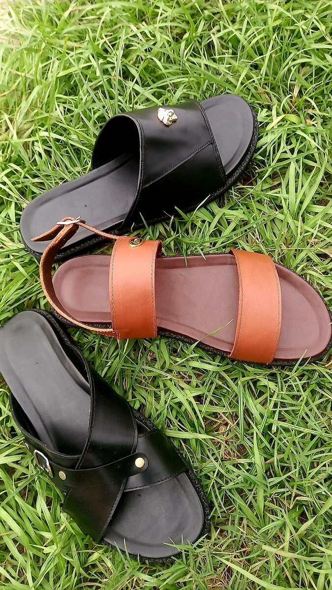 Sandales en cuir style croisé