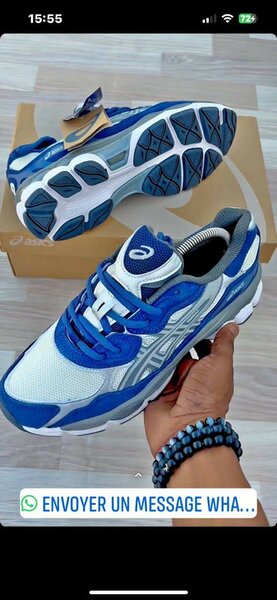 Chaussures de course bleues