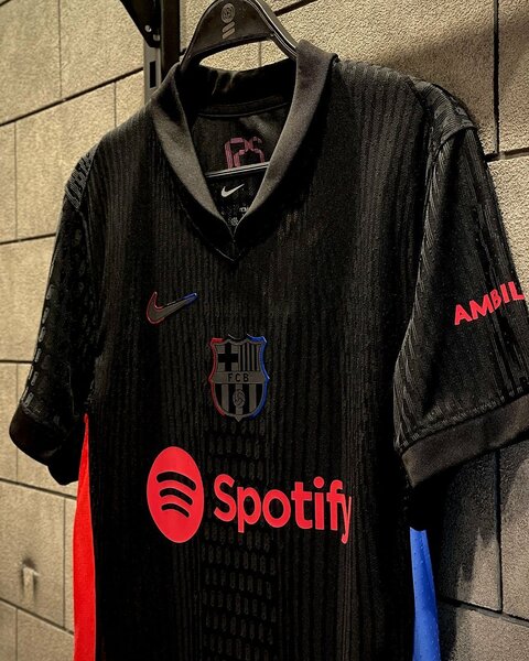 FC BARCELONA 24/25 Away Jersey