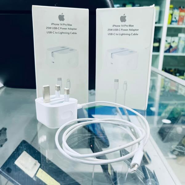 IPHONE 25W TYPE-C to LIGHTENING FAST FAST CHARGERS