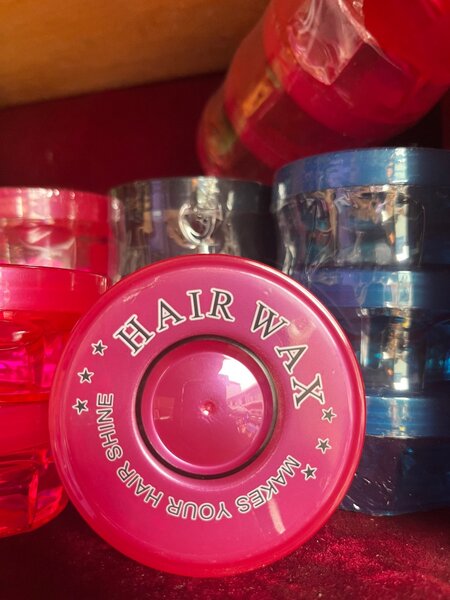 Cire à cheveux brillante