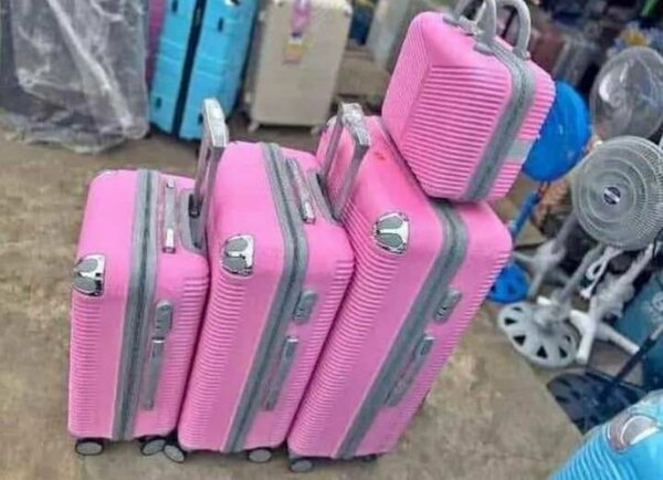 Set de valises roses