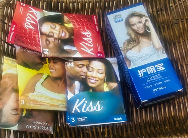 Préservatifs + lubrifiant