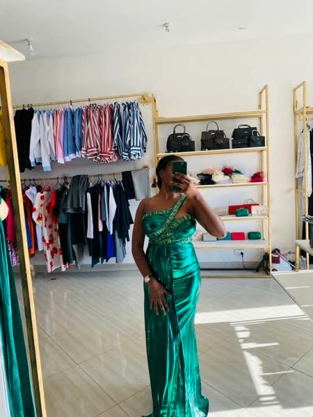 Women's long evening dress in    green