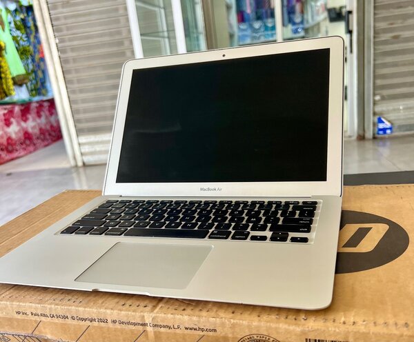 MacBook Air élégant 13 pouces