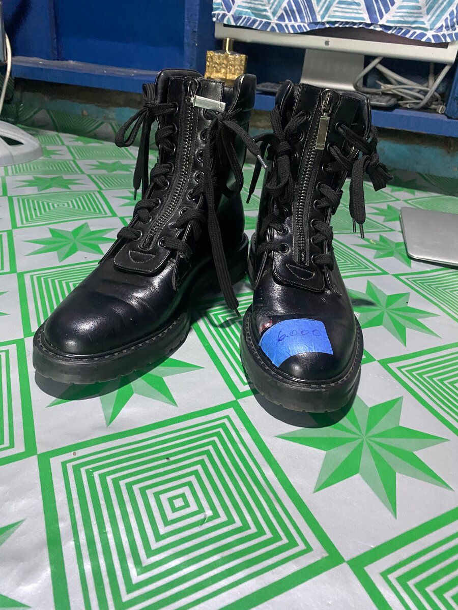 Bottes en cuir noir élégantes
