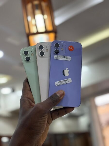 iPhone 12 128Go - Multicolore