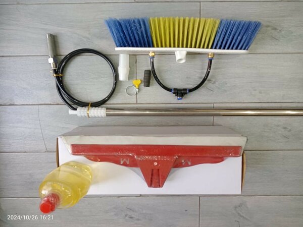 Solar panel cleaning brush with water pipe 10 feetextendable