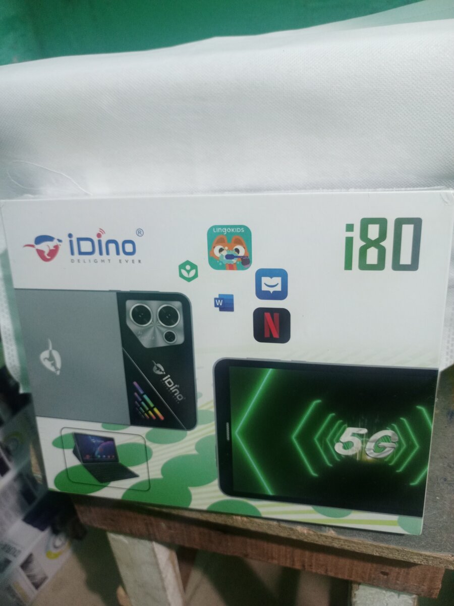 tablette éducative écran blindé avec clavier idino I80