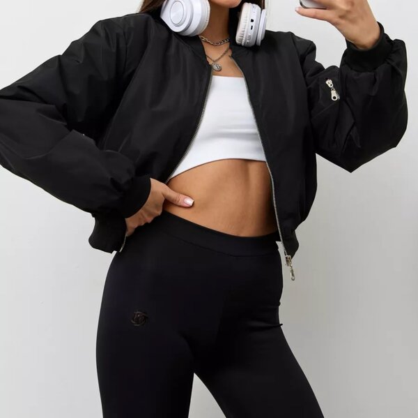 Бомбер укороченный на весну