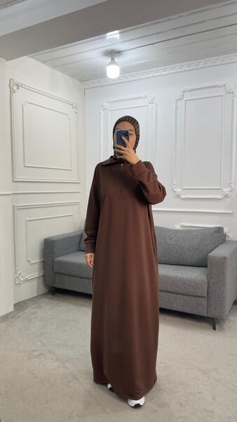 Платья для женщин