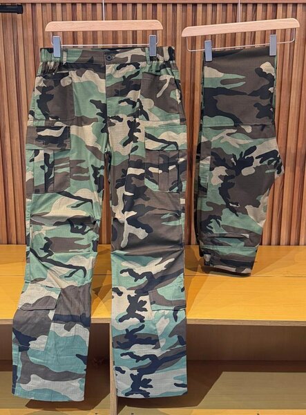 Cargo pants and open Jeans