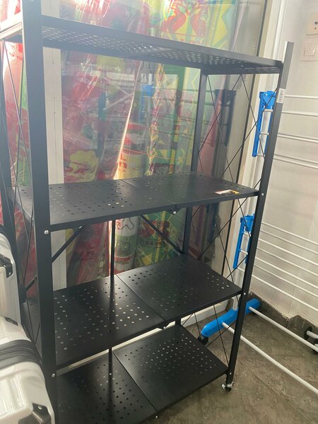 Étagère métallique robuste