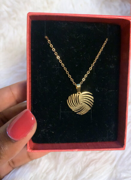 Collier Doré Élégant