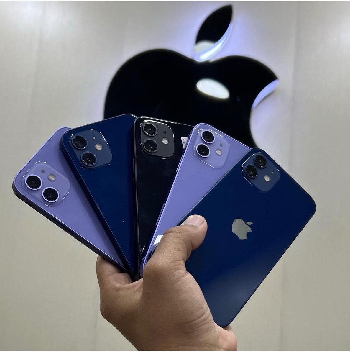 iPhone 12 64gig and 128gig available