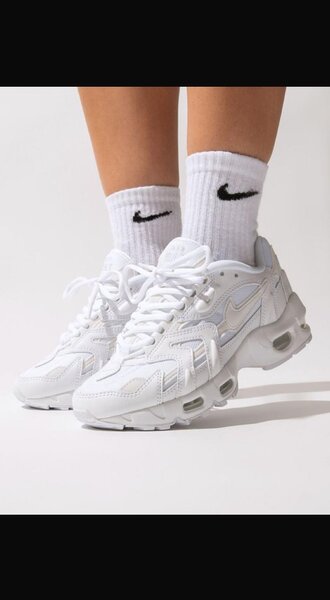 Baskets blanches modernes