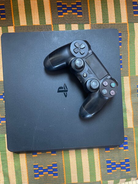 Console de Jeu PS4 Slim