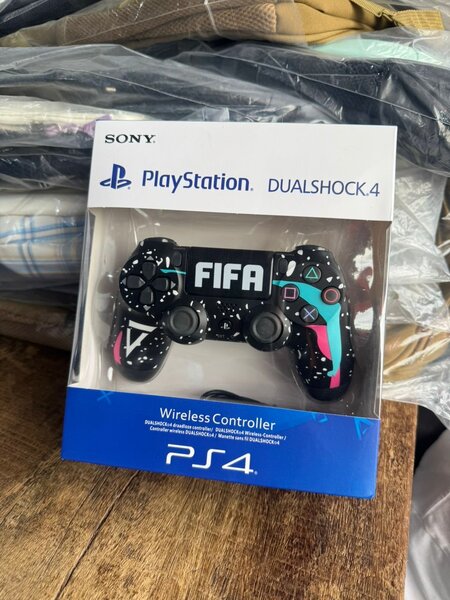 Manette PS4 DualShock 4 FIFA