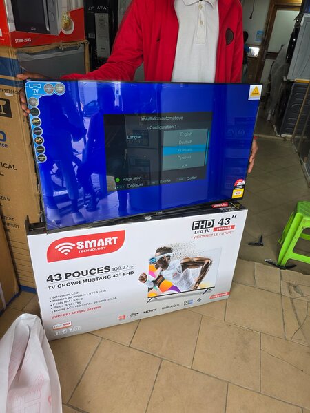 Smart TV LED 43" FHD