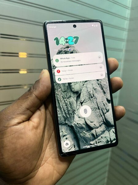 Google Pixel 6a 128/8 une sim + e-sim 5G