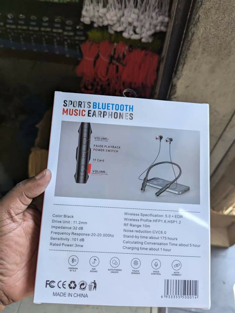 Neck headsets with memory card provision