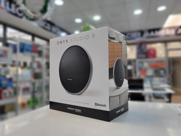 ONYX STUDIO 9 // CERTIFIED