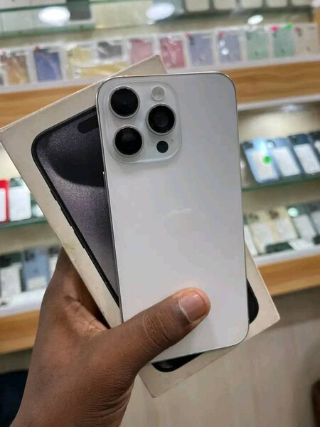 iPhone 15Pro Max 256GB Blanc