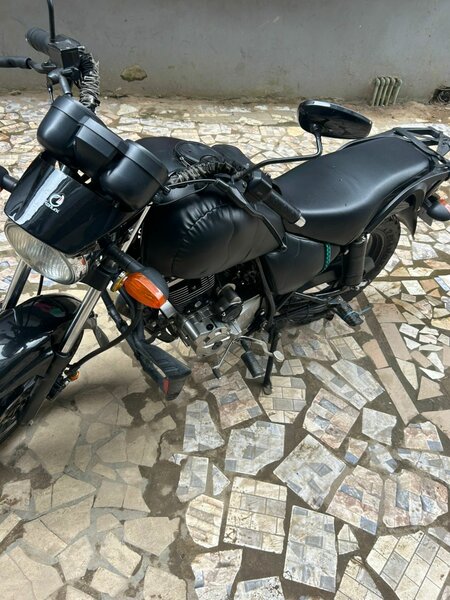 Moto aloba tout papier a jour