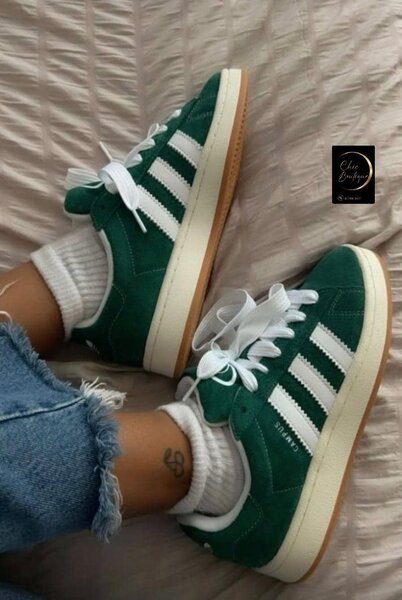 Baskets Vertes en Suède