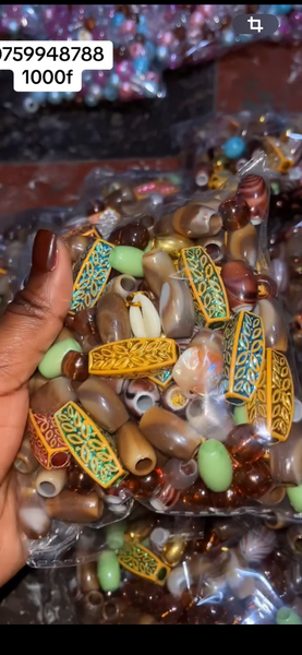 Perles multicolores artisanales