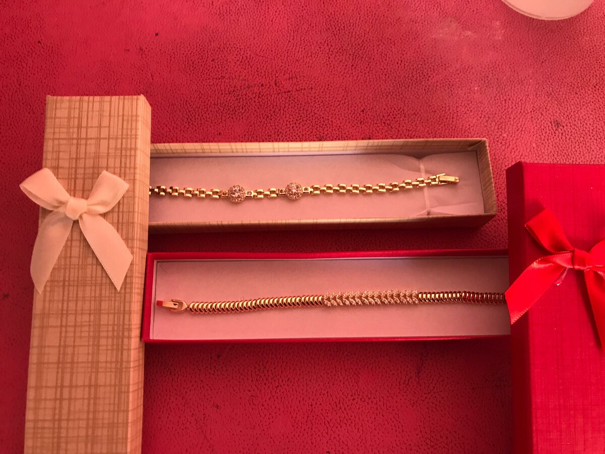 Elegant Gold Bracelets Set