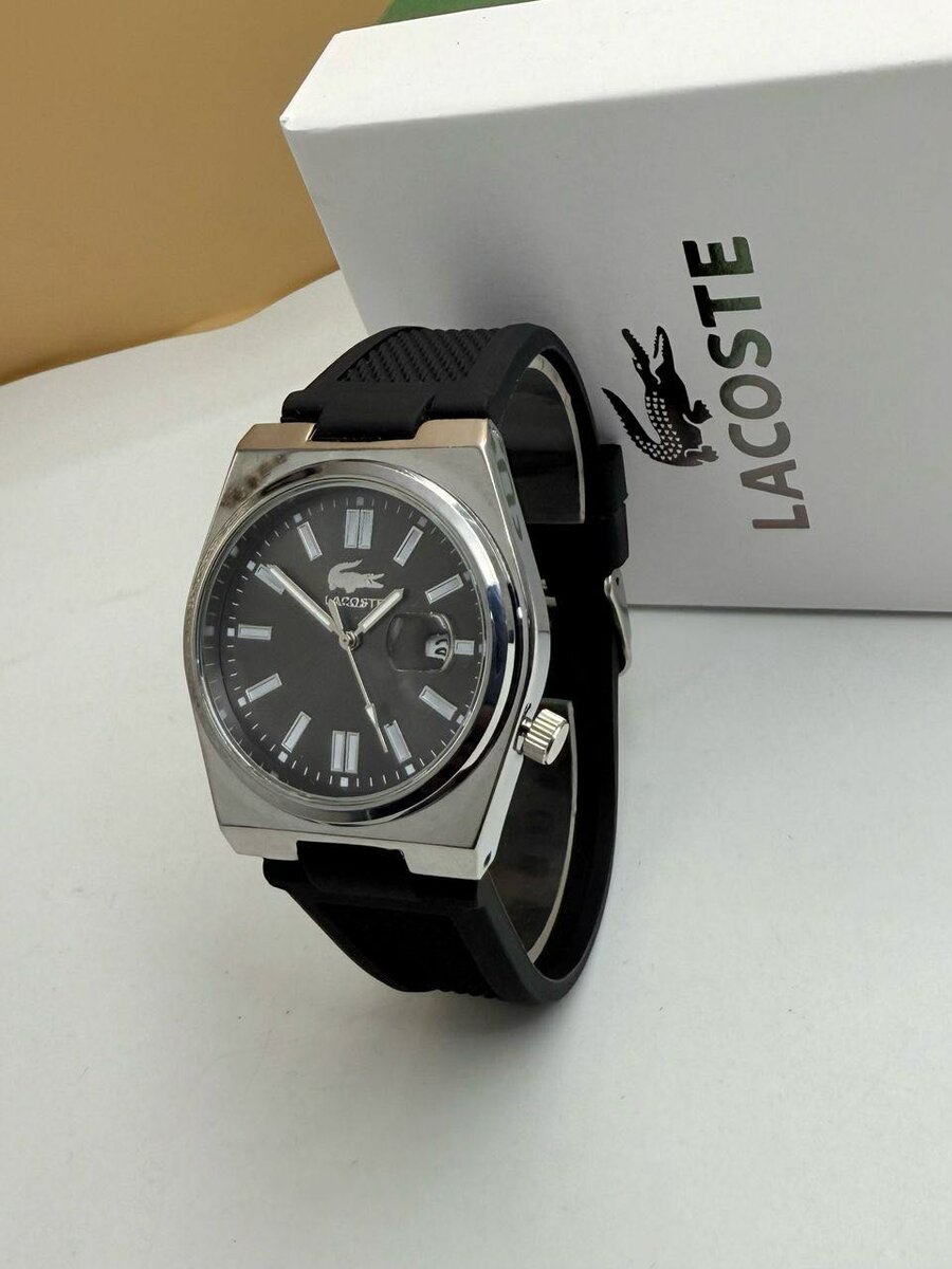 Montre de luxe (Lacoste )