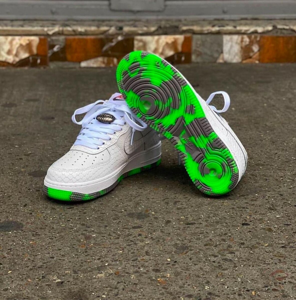 NIKE AIRFORCE REFLECTOR