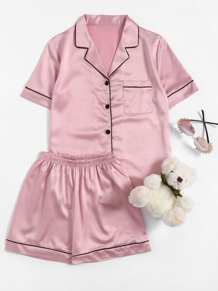 Pyjama court en satin rose