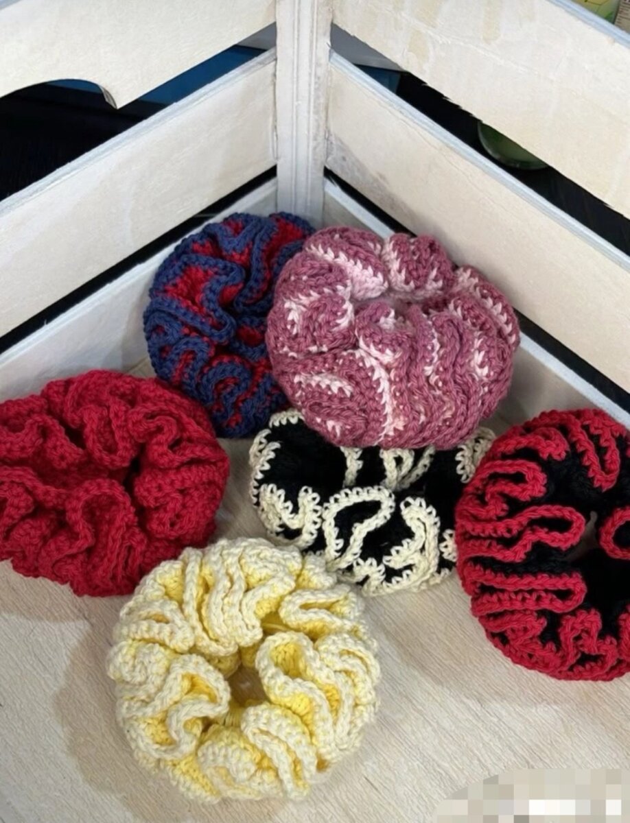 Chouchous en crochet colorés
