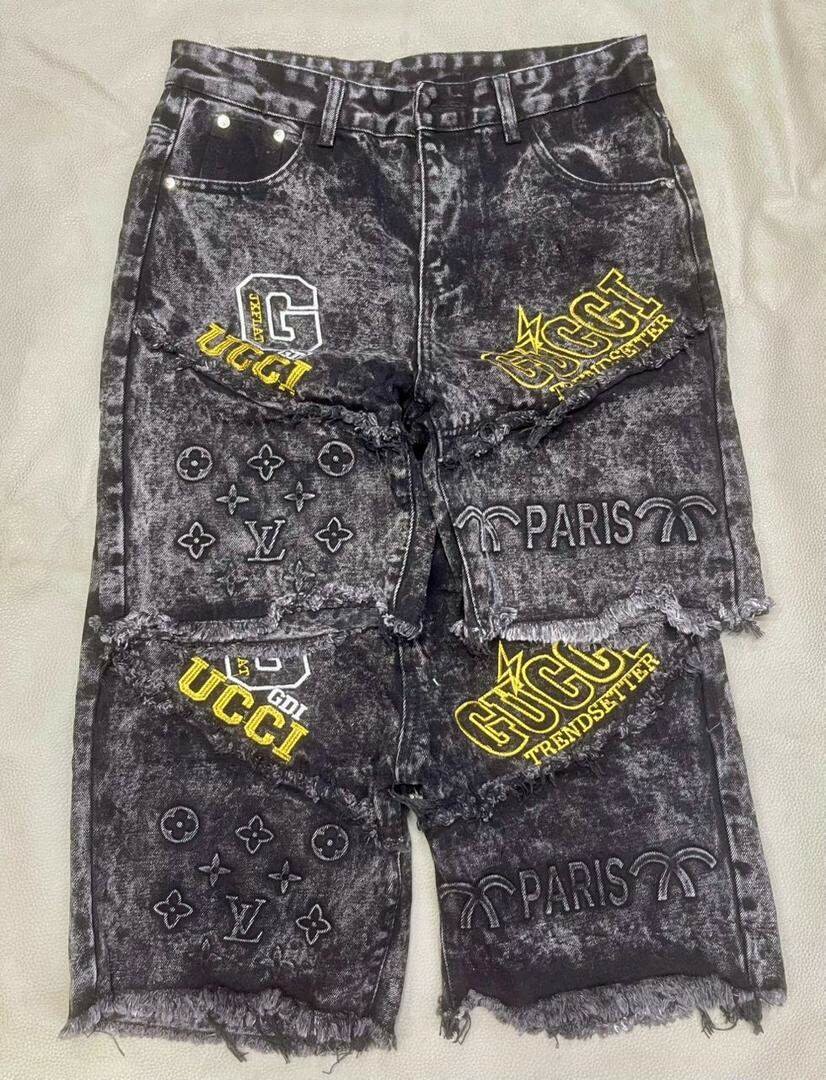 Shorts en jean design moderne